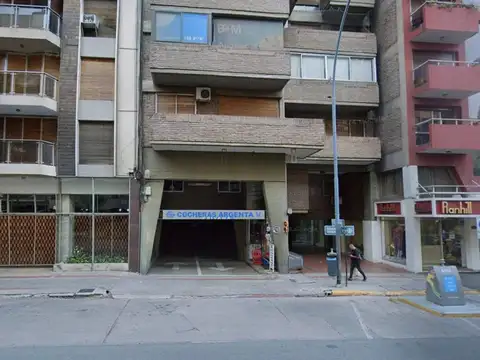 VENTA DE COCHERA EN BOULEVARD CHACABUCO