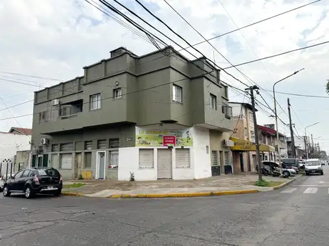 Departamento 3 ambientes con balcon al frente