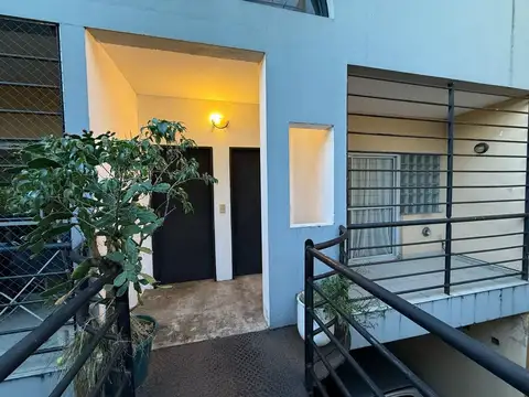 VENTA DEPTO TIPO PH 2 AMBIENTES BOEDO CABA