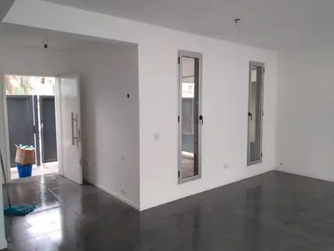 Depto Tipo Casa en Venta en Ituzaingo, USD 210.000