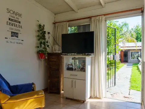 Casa en Venta con 2 cocheras