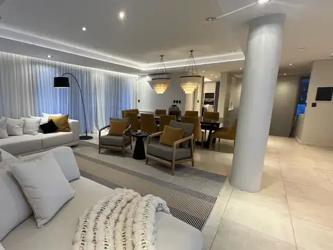 Casa en Venta al Oeste