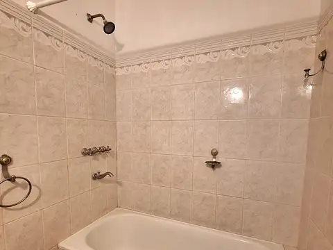 Oficina en alquiler en Félix Pagola al 800