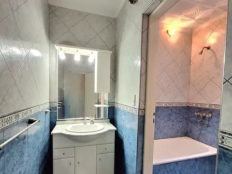 Oficina 3 ambientes con 2 baños