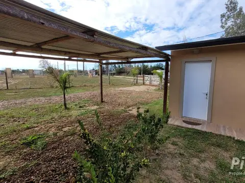 Casa 2 ambientes con 2 baños