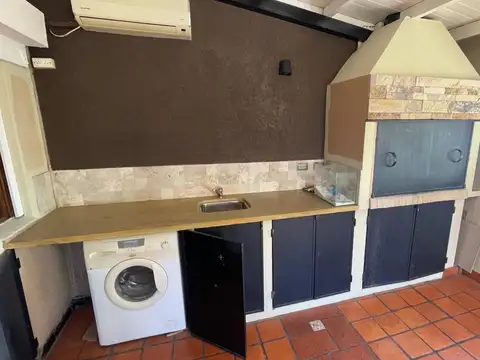 Depto Tipo Casa 3 ambientes con 2 baños