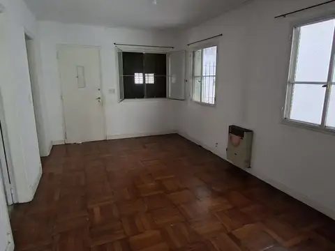 Depto Tipo Casa en Alquiler en Florida Mitre/Este, $ 1.800.000