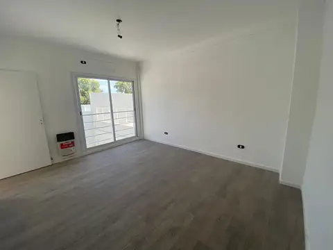 Depto Tipo Casa en Venta al Este