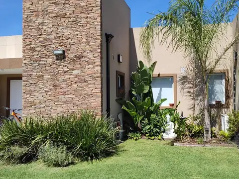 Casa en Venta en Coronel Brandsen, USD 195.000