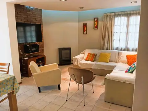 Casa en Venta en Coronel Dorrego, USD 180.000