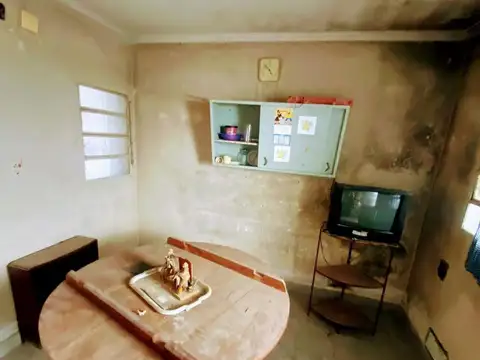 Casa 3 ambientes con 1 baño