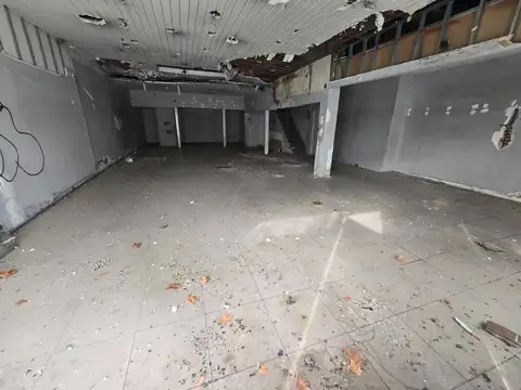 VENTA DE LOCAL SOBRE AV. INDEPENDENCIA