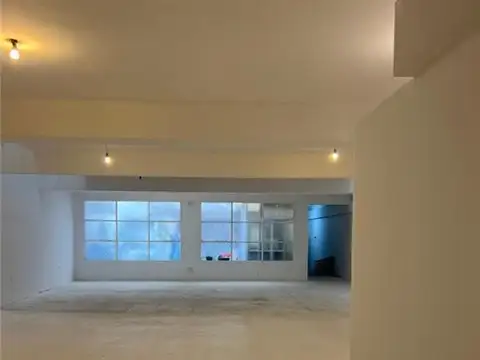 Oficina en Alquiler 60 años