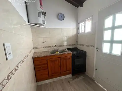 Casa 3 ambientes con 2 baños
