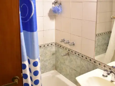 Depto Tipo Casa en Venta con 1 cocheras