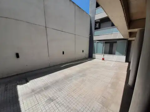 VENTA DE COCHERA EN CRESPO AL 1200