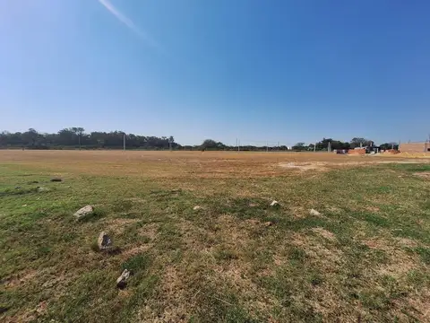 Barrio Privado La California, Av. Sarmiento 4000