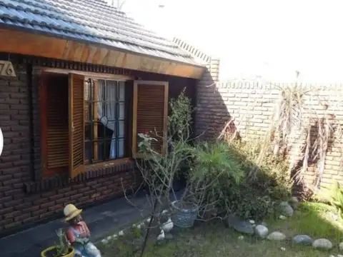 Balcarce  al 1400 Morón