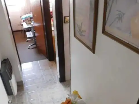 Chalet cuatro ambientes - Morón