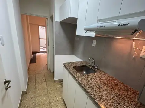 Agüero 2100, Piso pb