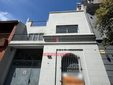 Casa 4 ambientes en Venta totalmente Reciblada - Villa Luro