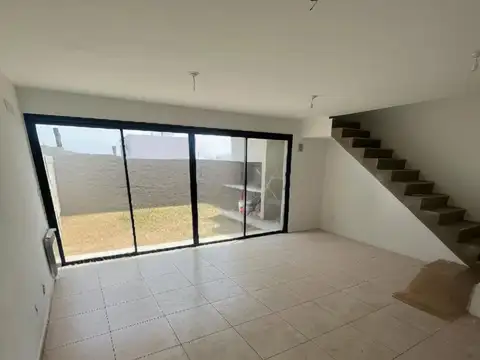 DUPLEX EN VENTA EN MANANTIALES 2