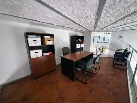 OFICINA-CONSULTORIO-DEPÓSITO EN VENTA