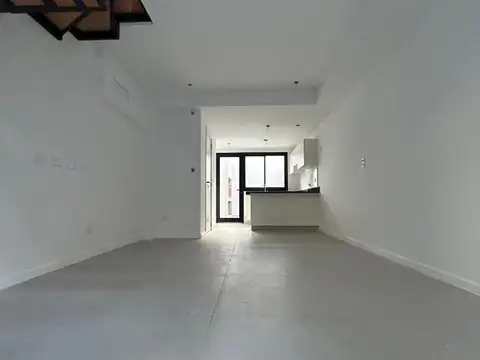 Departamento en Alquiler con 1 cocheras