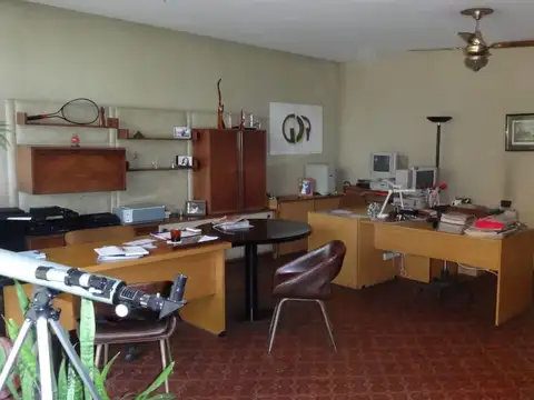 Casa en Venta con 6 cocheras