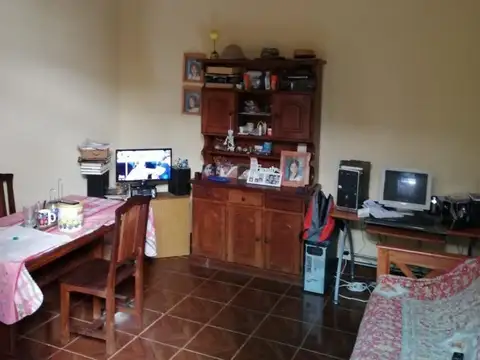 Depto Tipo Casa en Venta 60 años
