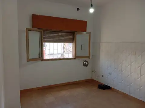 Depto Tipo Casa 2 ambientes con 1 baño