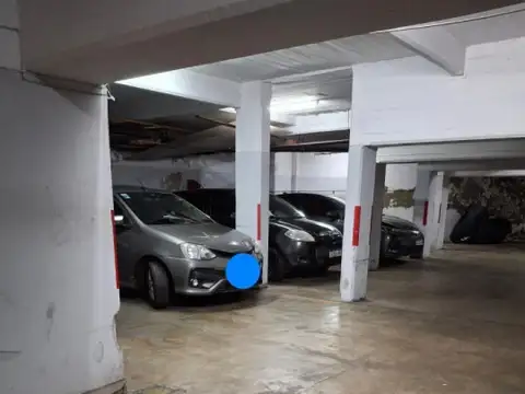 Cochera en Planta Baja Amplia y Segura en Parque Patricios