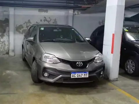 Cochera en Planta Baja Amplia y Segura en Parque Patricios