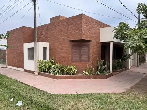 CALLE 39 GREGORIA MATORRAS DE SAN MARTIN 500