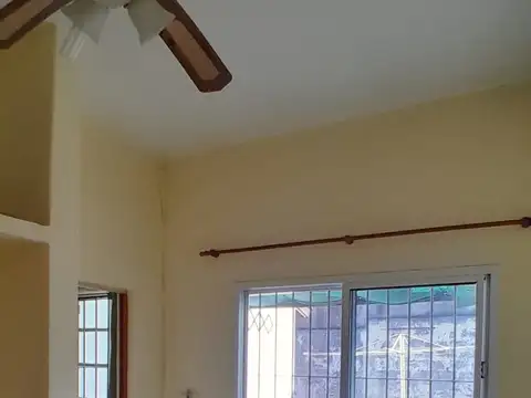 Depto Tipo Casa en Venta de 3 dormitorios