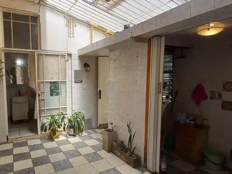 Depto Tipo Casa en Venta 50 años
