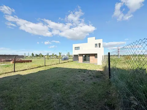 Venta de Casa en EcoTierra Pueblo esther entrega inmediata a estrenar