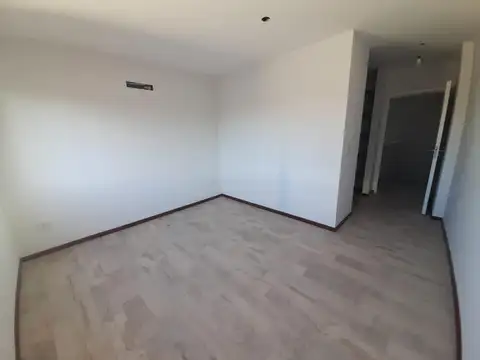 Casa - Villa Ballester-  hermoso triplex con cochera