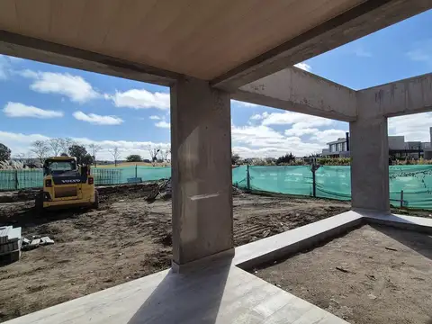 venta - Casa a estrenar 4 hab y servicio - Canton al Golf