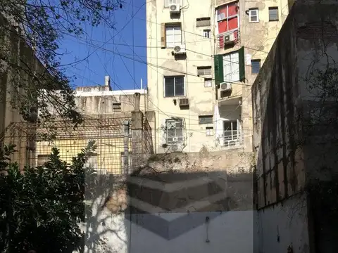 Edificio Comercial  de 3500m2 en Microcentro. PB y 7 pisos con cocheras