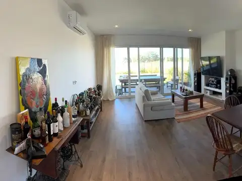 Casa 6 ambientes con 3 baños