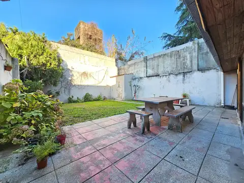 DEPARTAMENTO 2 AMBIENTES CON JARDIN