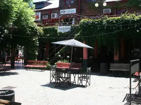 Blanco Encalada 2200