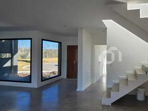 Casa en Alquiler A Estrenar