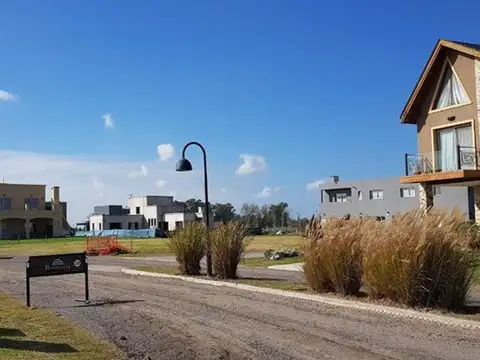 Terreno en Venta en Horizontes al Sur, USD 42.045