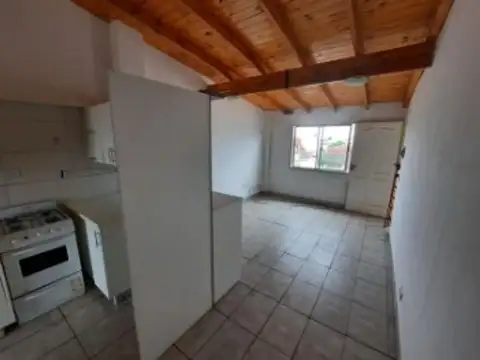 Del Campillo 2460 , Piso 2