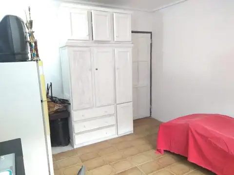 Casa 5 ambientes con 1 baño