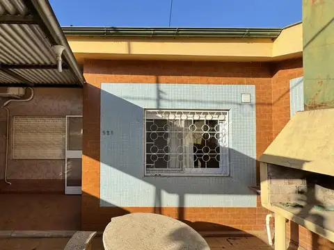 Casa con Departamento en Venta zona Termas Colón