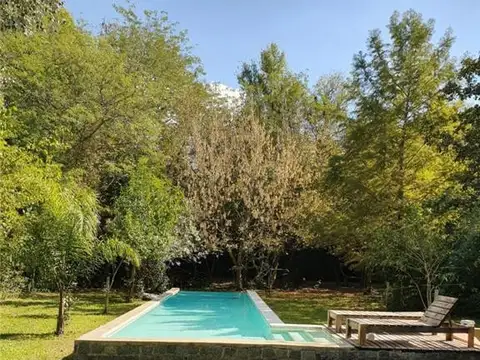Quinta en Venta con 5 cocheras