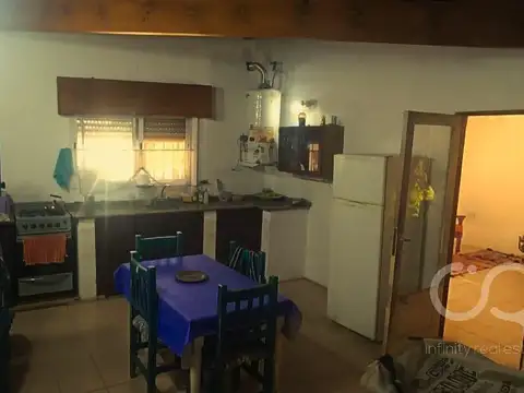 Casa 3 ambientes con 1 baño